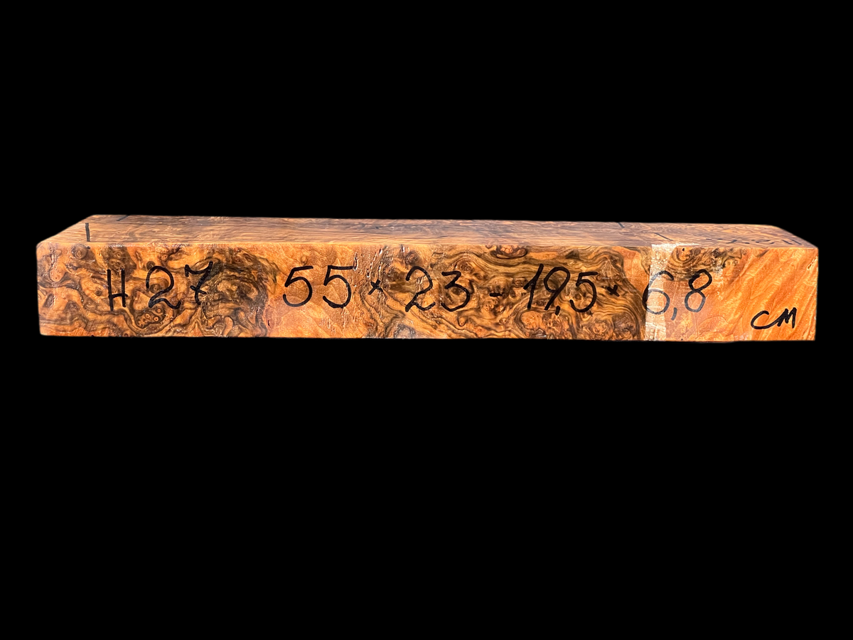 Culata de nogal turco grado 5 H27
