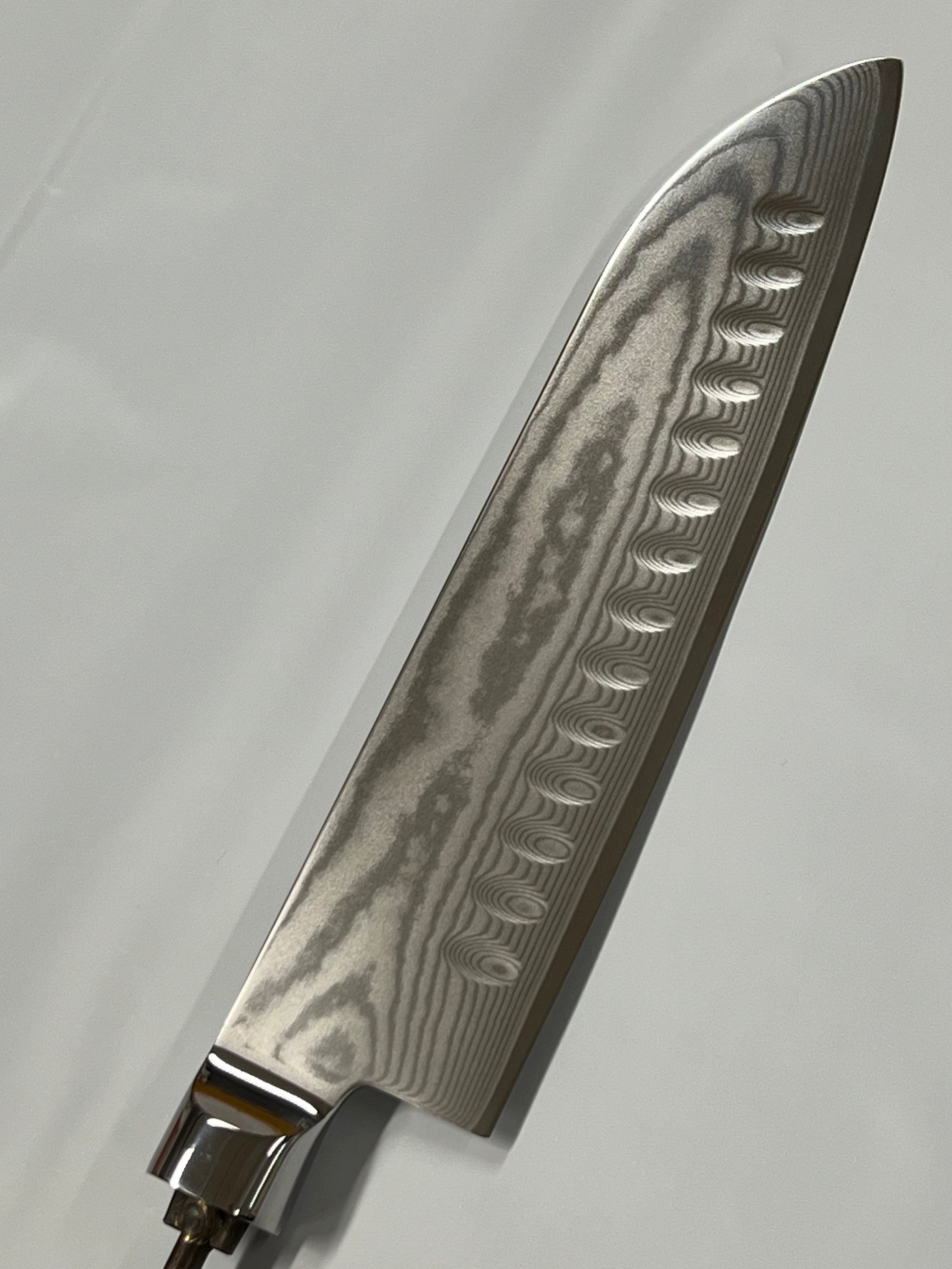 Santoku - Cuchillo de chef de acero damasco AUS10 de 7" con espiga oculta y virola