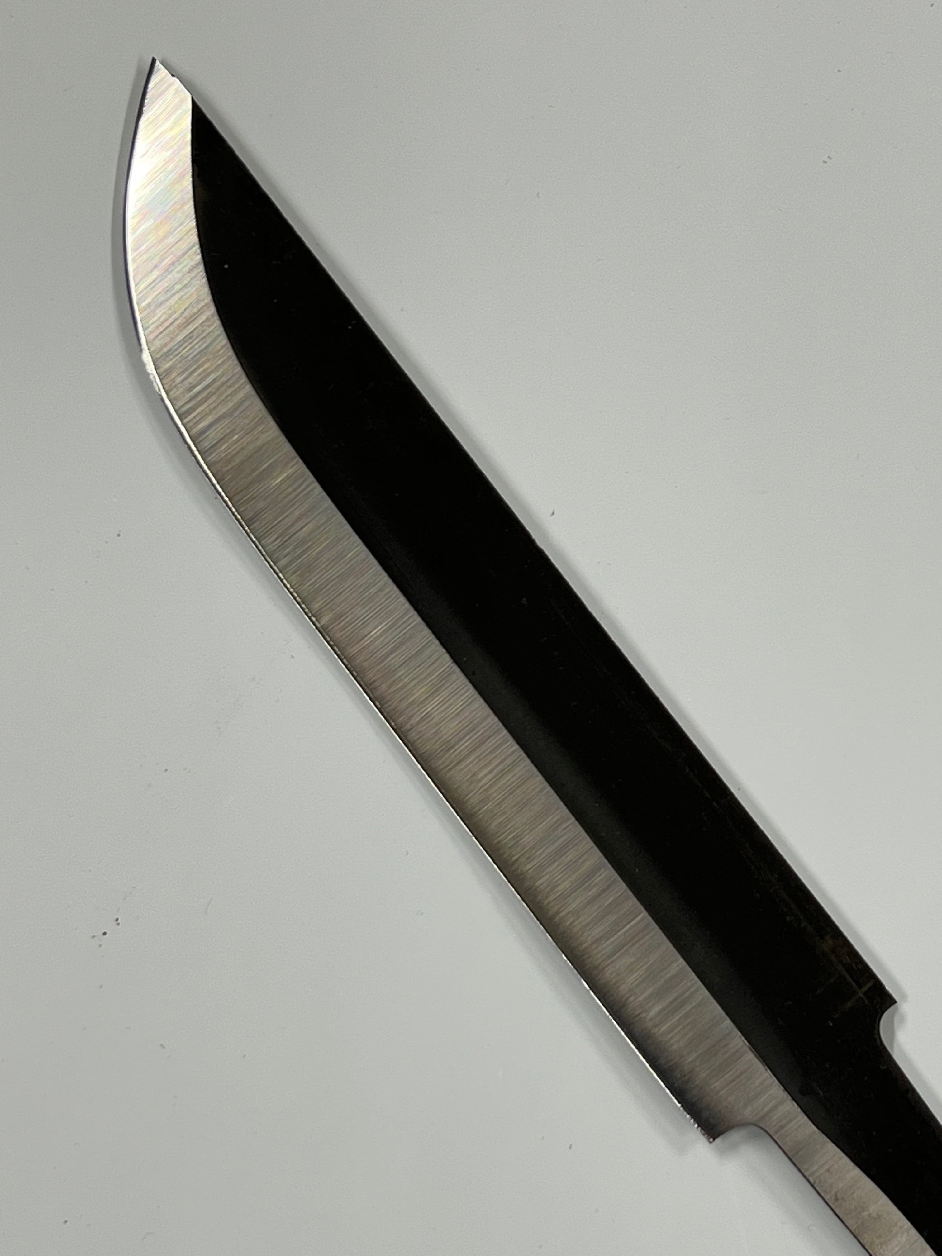 Leuku de 145 mm (sin ricasso)