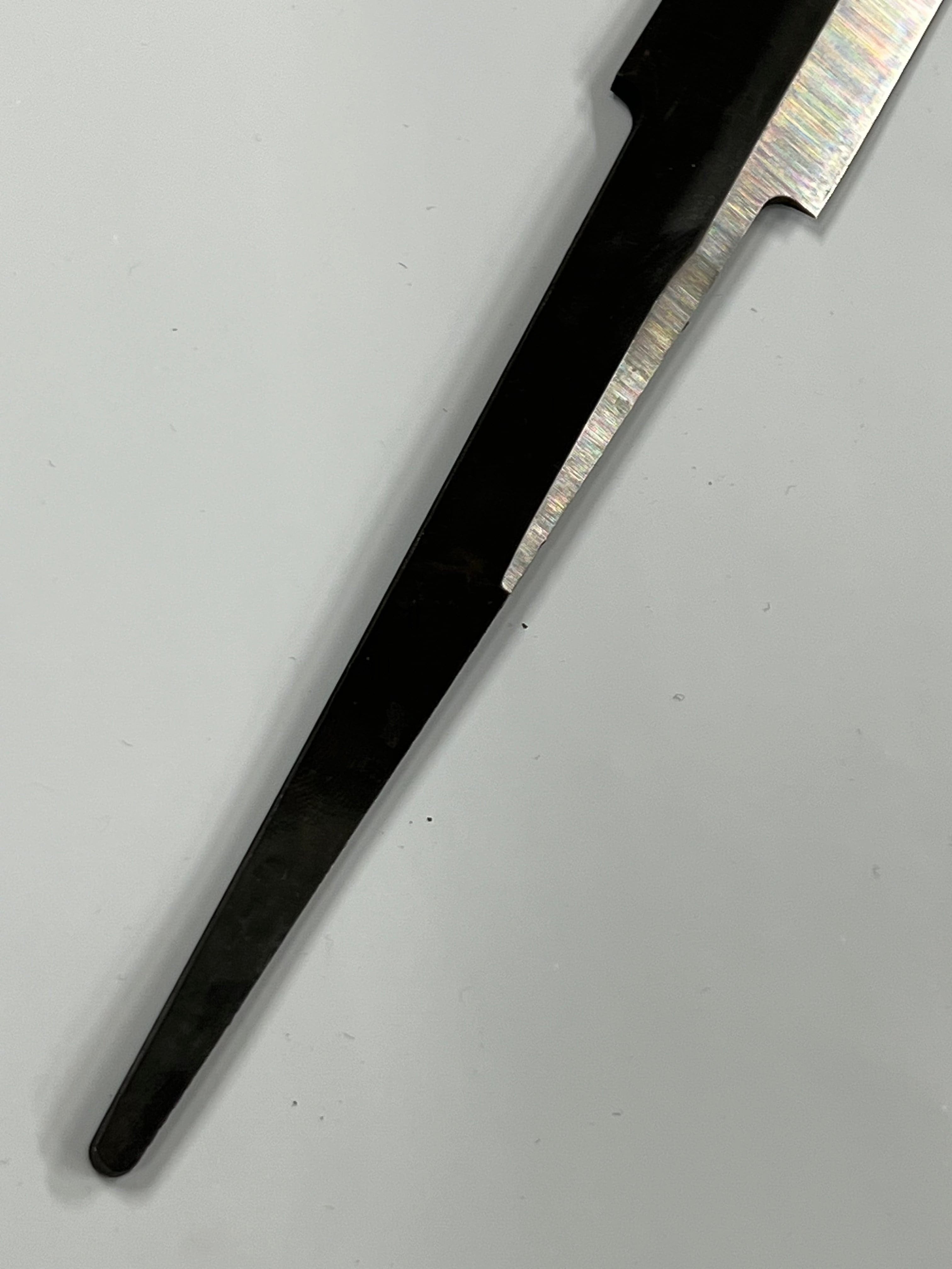 Leuku de 145 mm (sin ricasso)