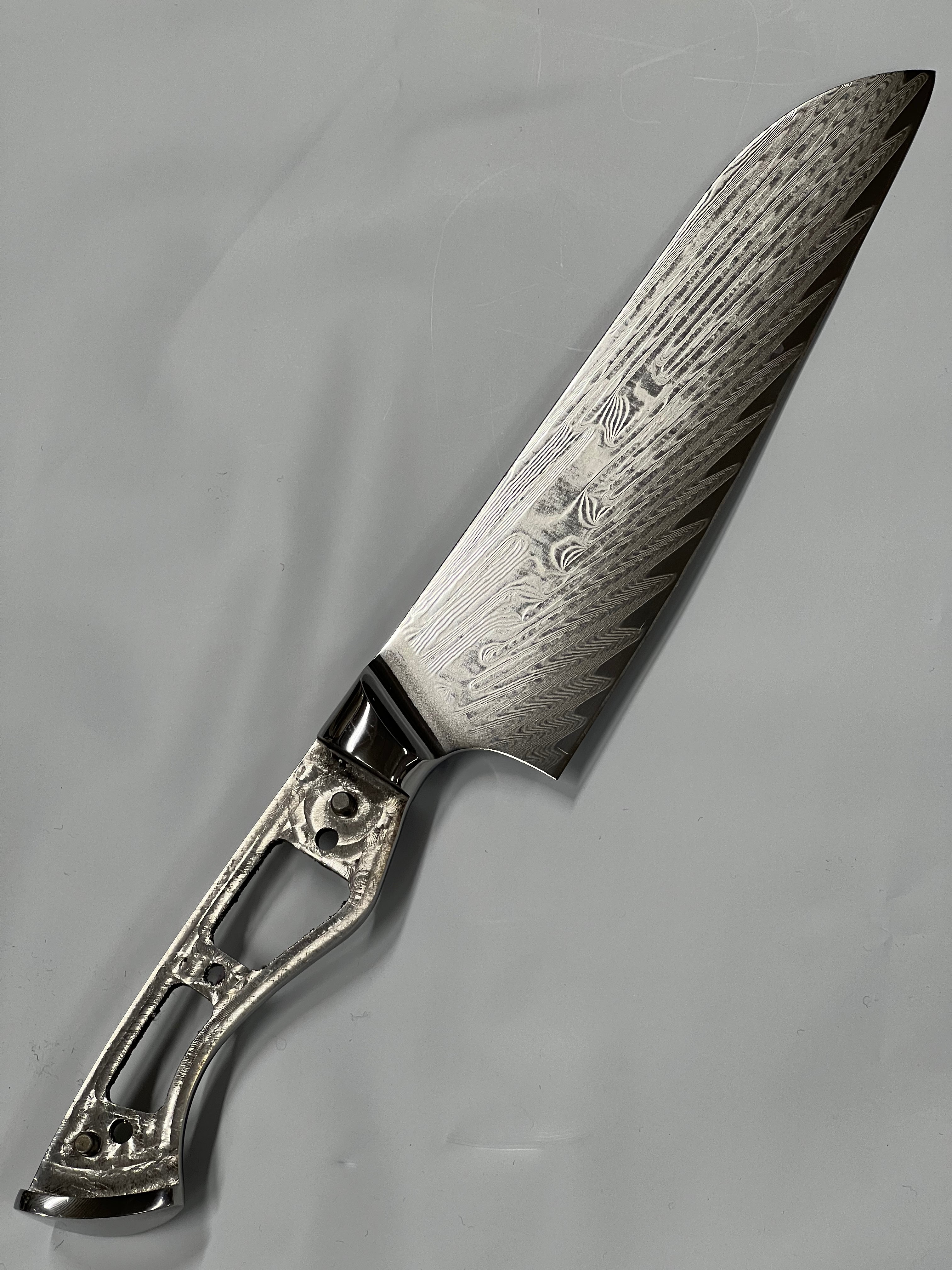 Santoku - Cuchillo de chef de damasco VG10 de 8" de espiga completa con virolas