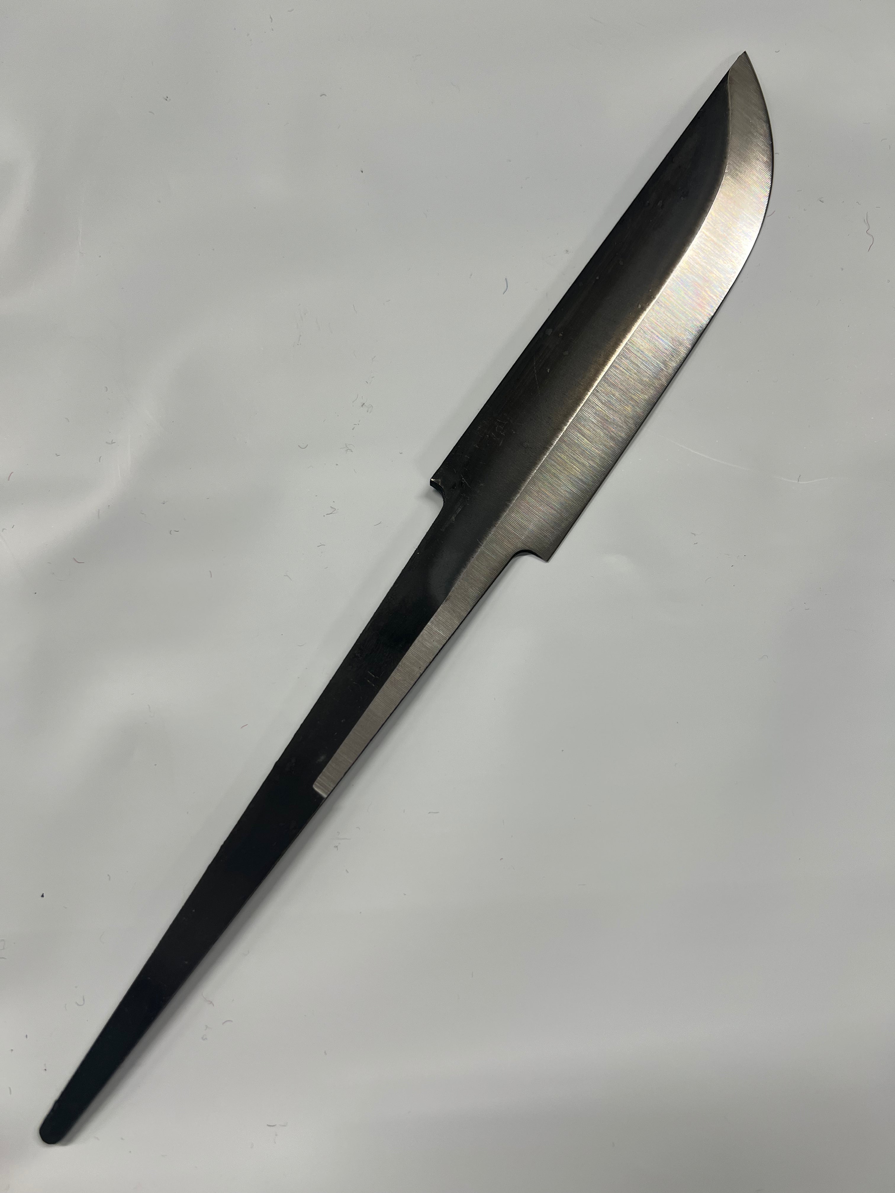 Hoja de cuchillo Leuku de 120 mm sin ricasso