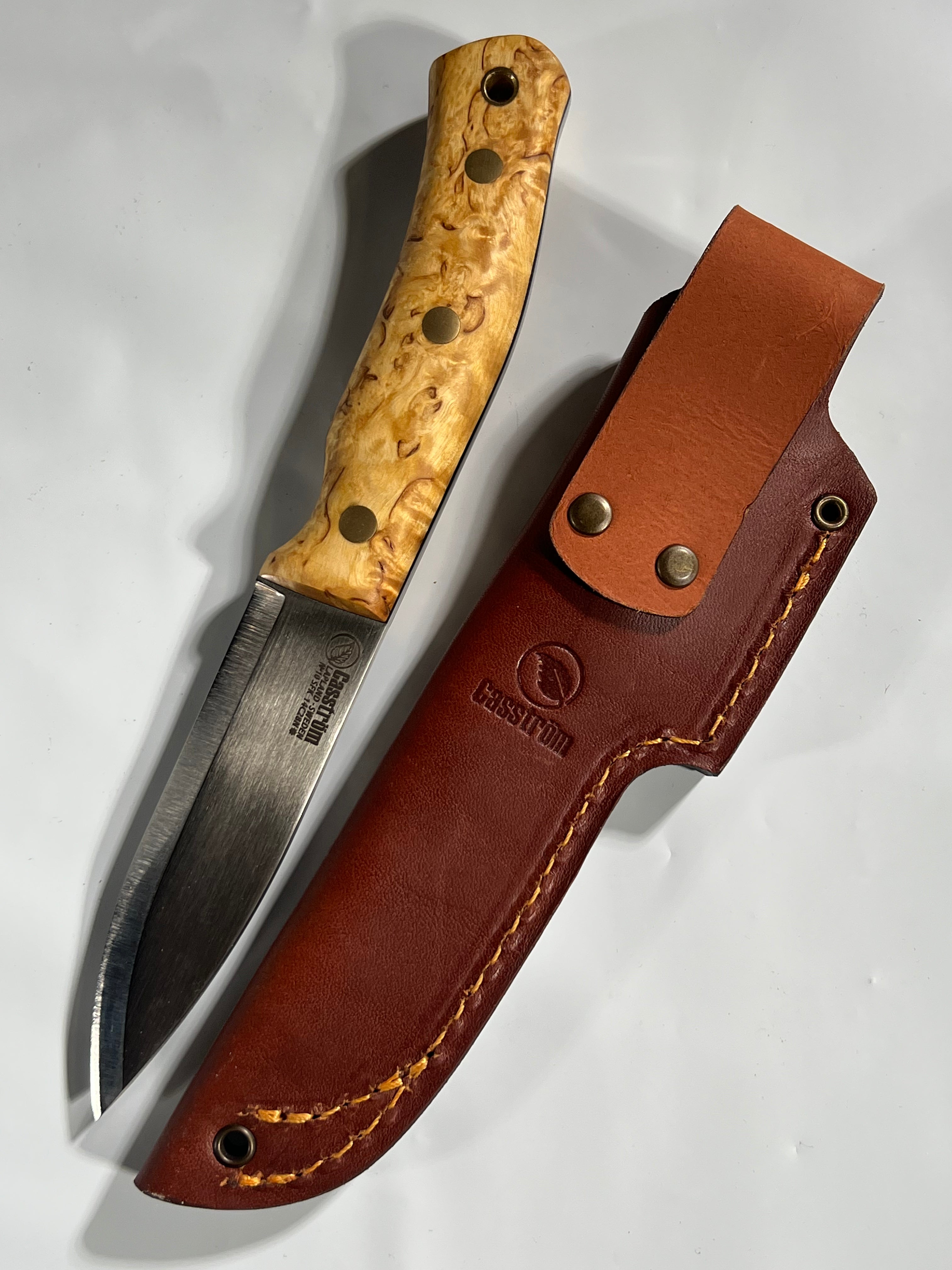 Cuchillo Casström No. 10 SFK con funda de cuero y cordón de cuero