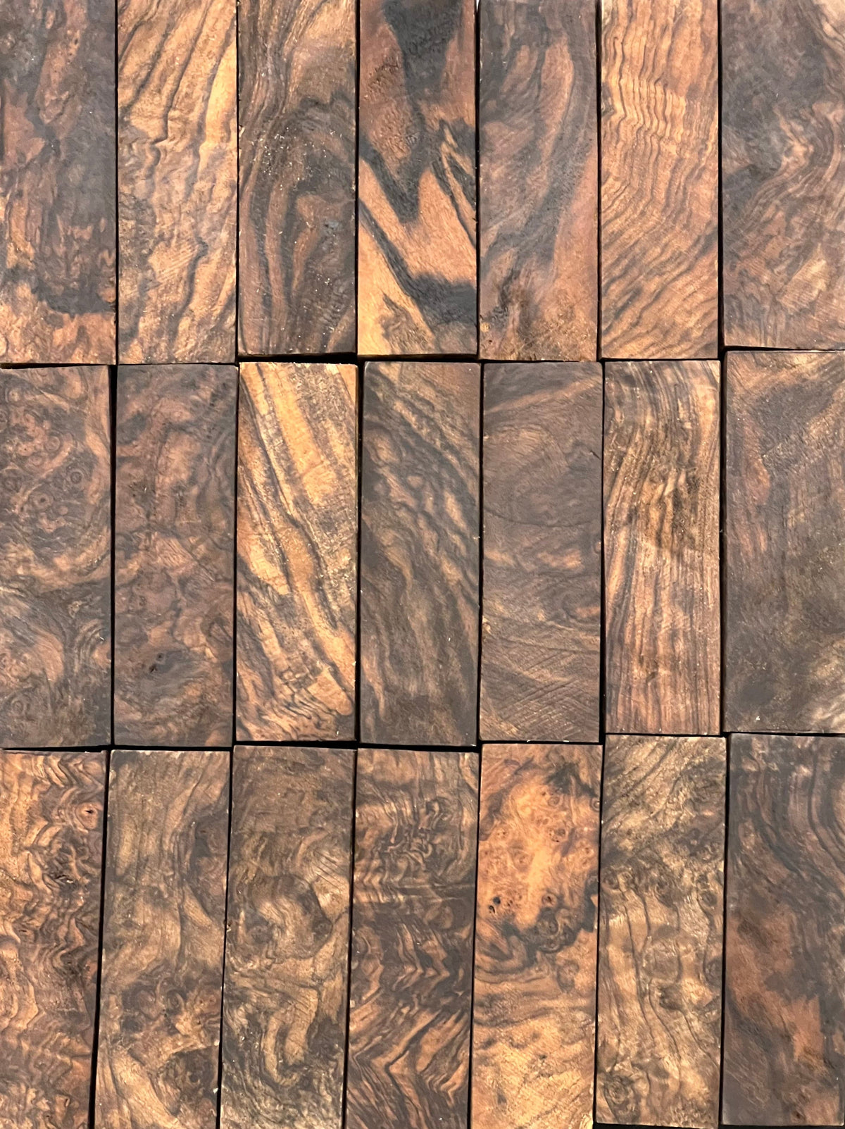 Pieza de madera para culata de nogal premium