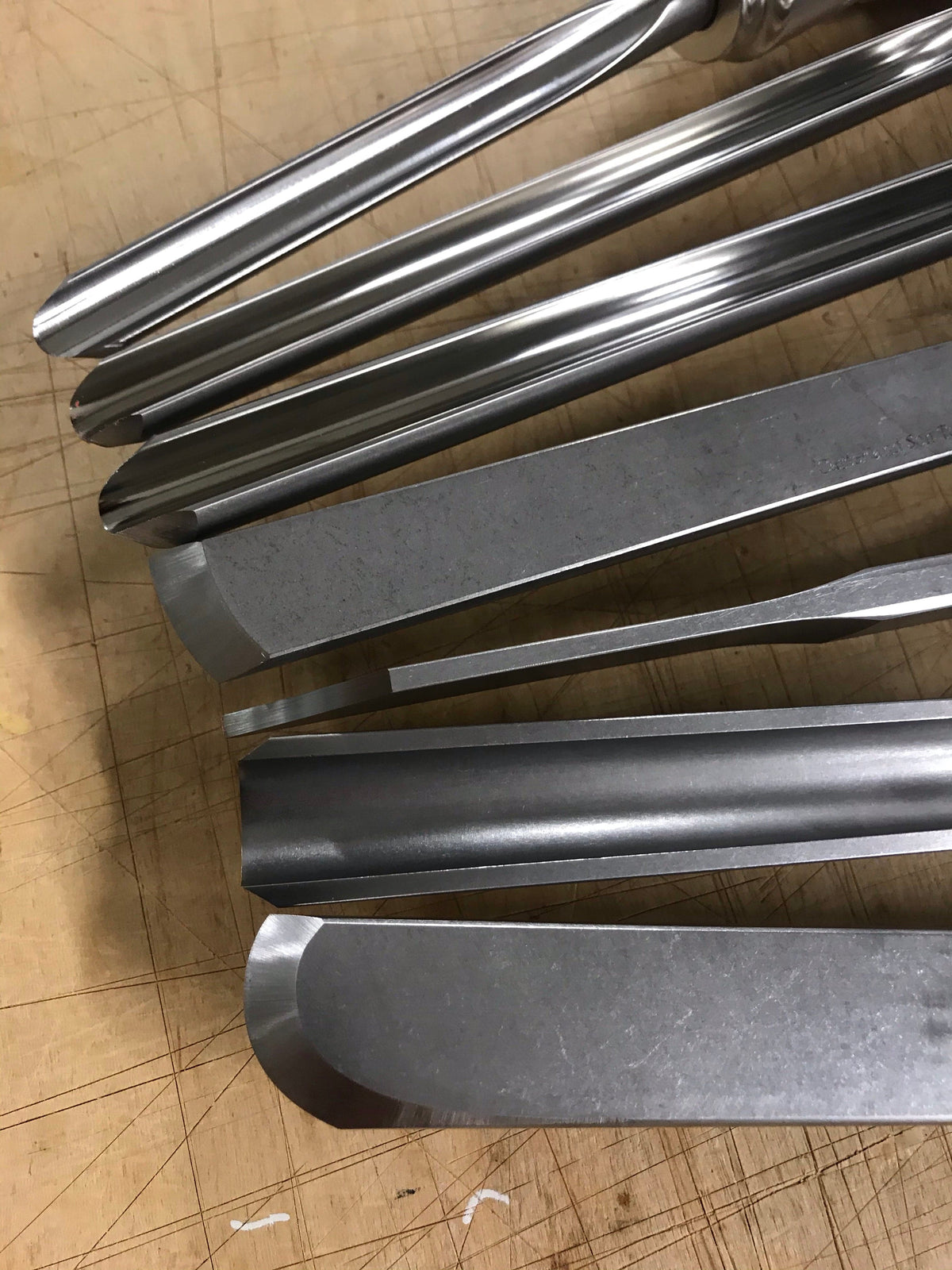 Gubia de torno M42 de acero rápido - Carter and Son Toolworks