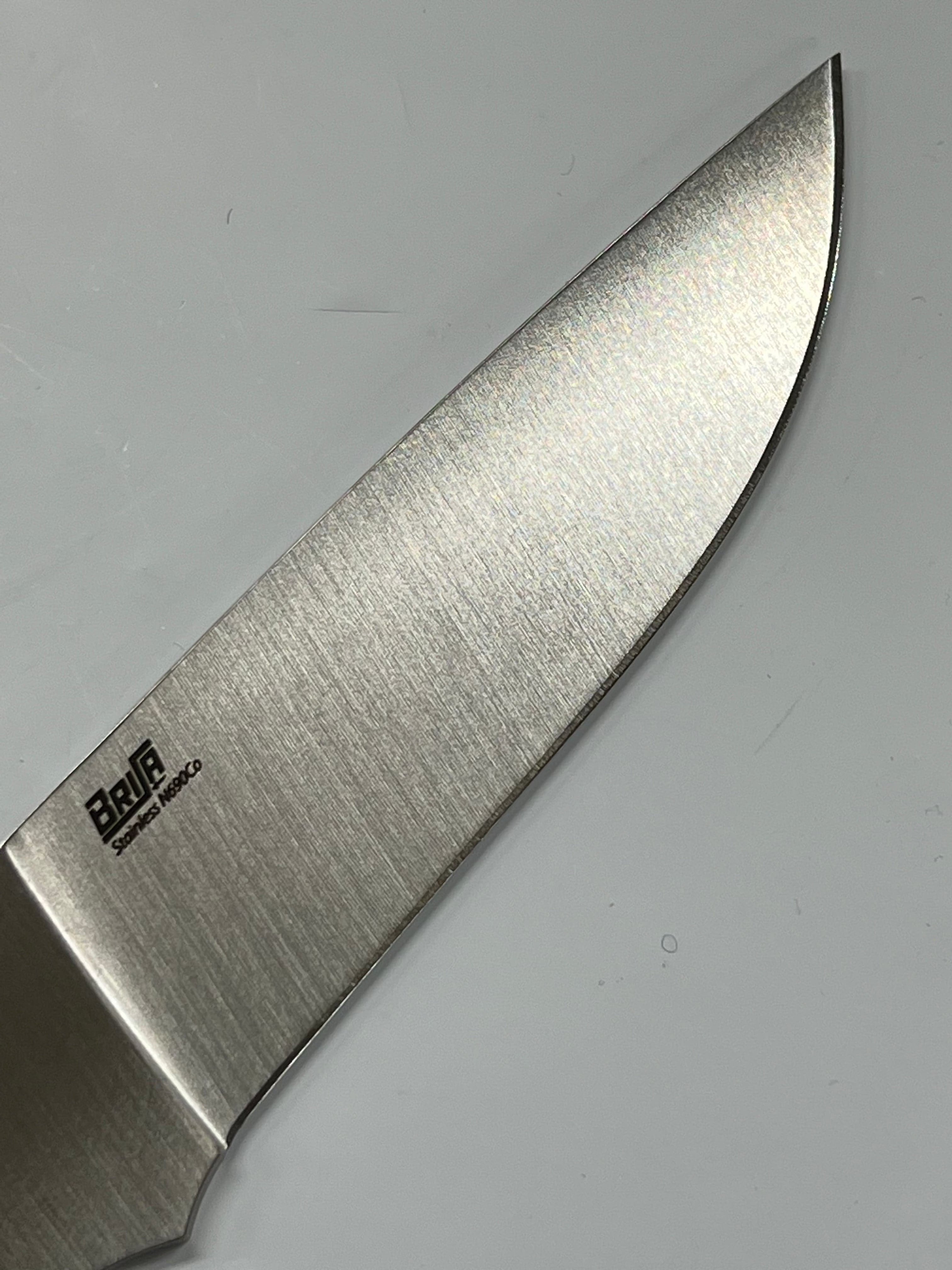 Hoja de cuchillo de acero inoxidable Brisa Trapper 95 Flat N690