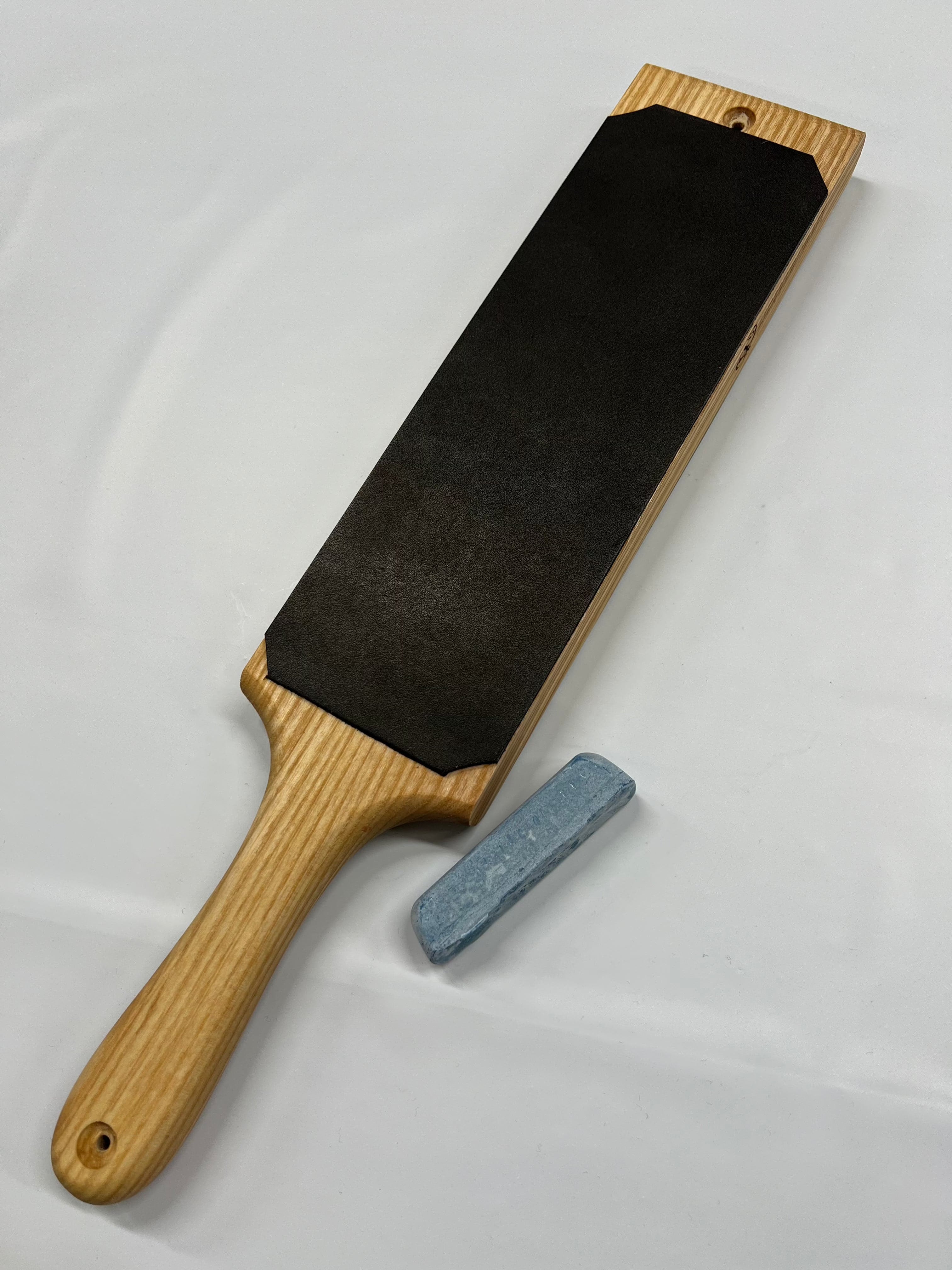 Asentador de cuero de doble cara 230x80 sobre madera de fresno con pasta de afilado LS1P1