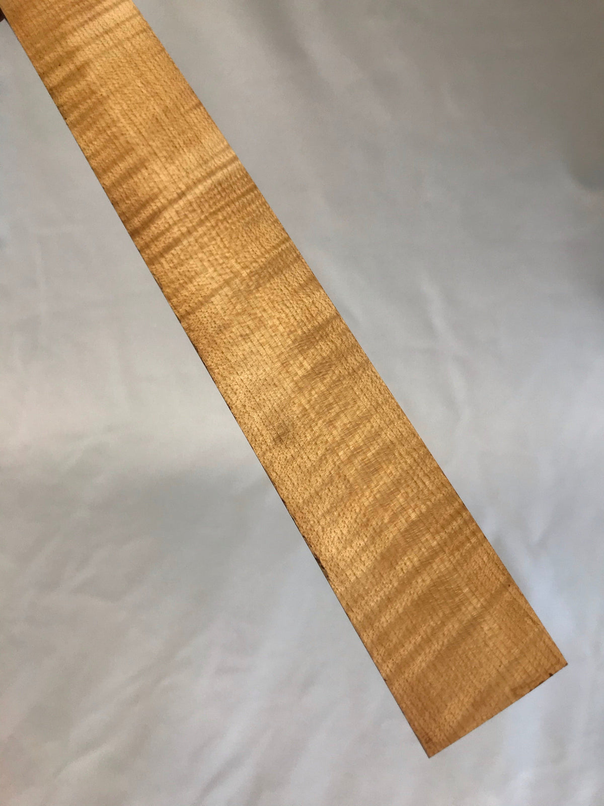 Arce flameado 45cm mango en bruto