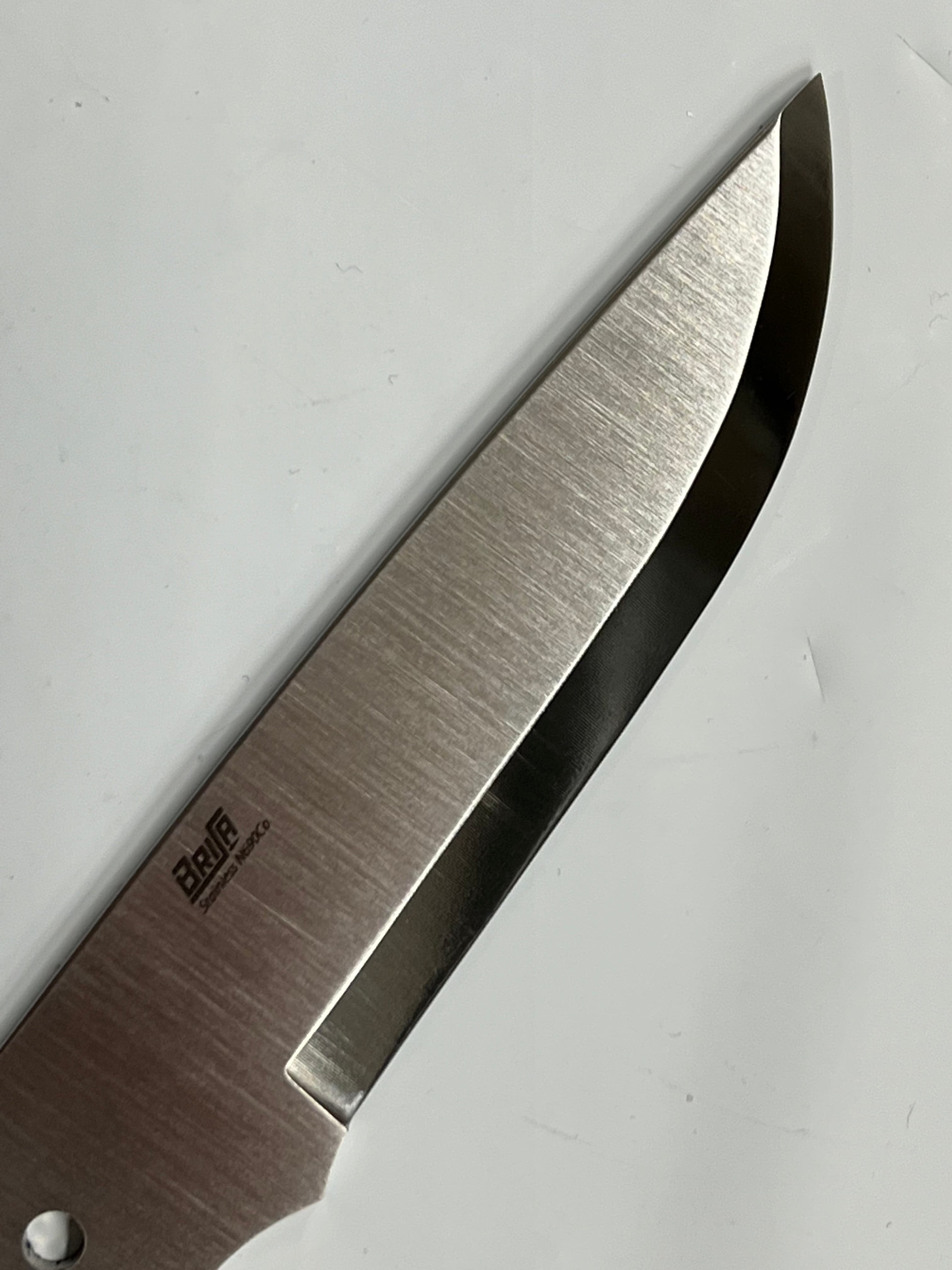 Hoja de cuchillo Brisa Trapper 95 Scandi de acero inoxidable N690