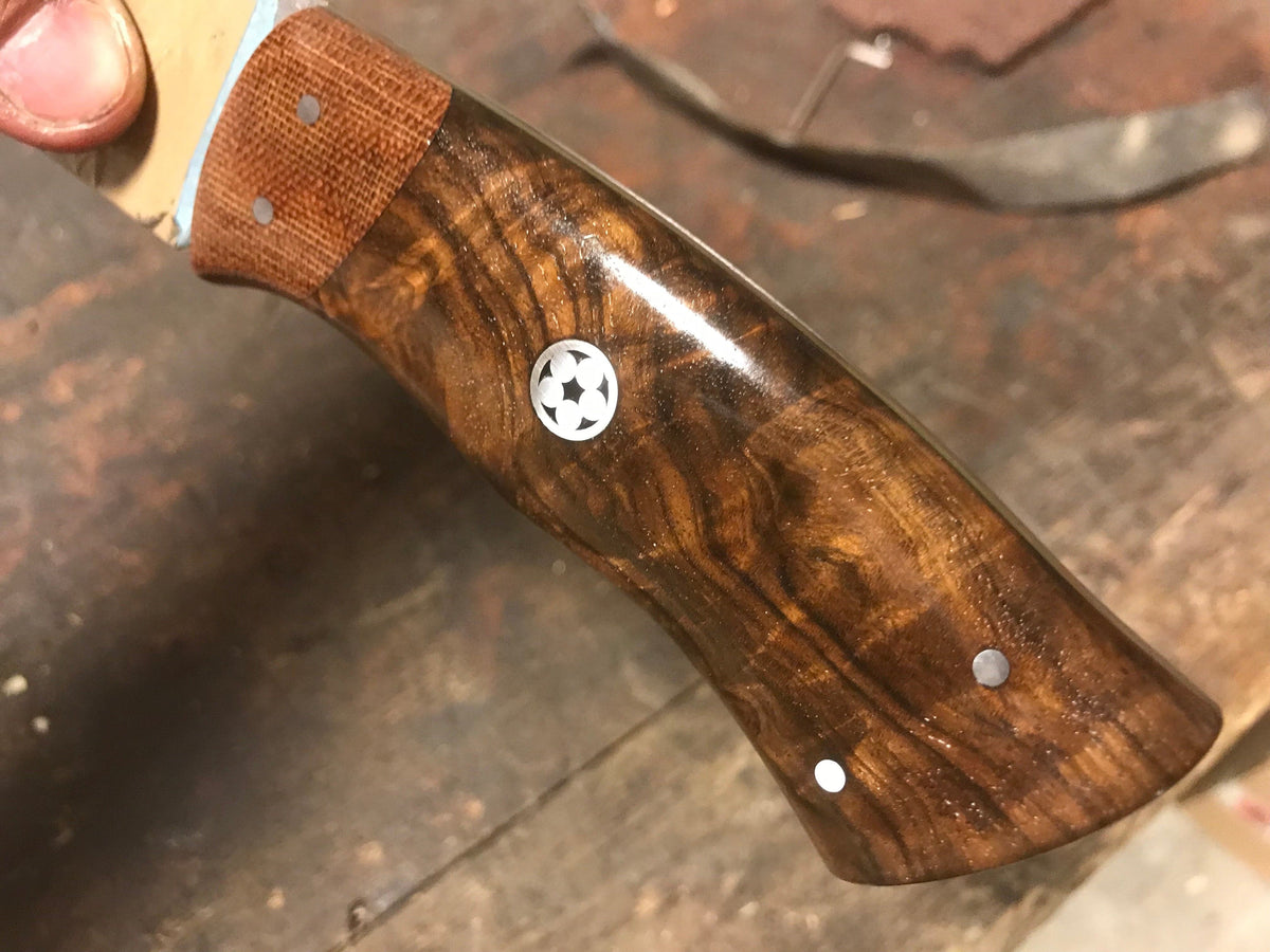 Pieza de madera para culata de nogal premium