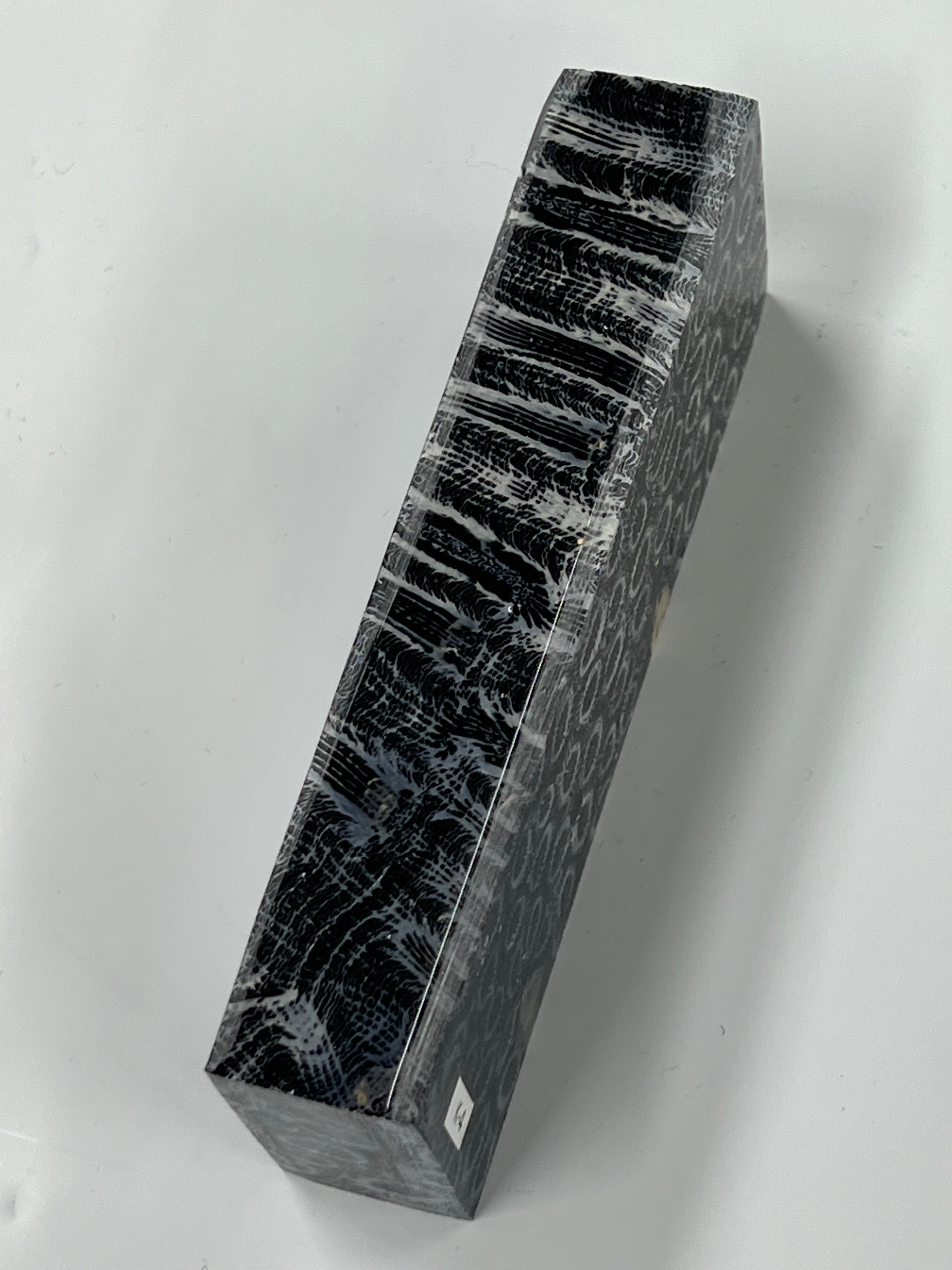 Mango de coral fósil K4 (negro)