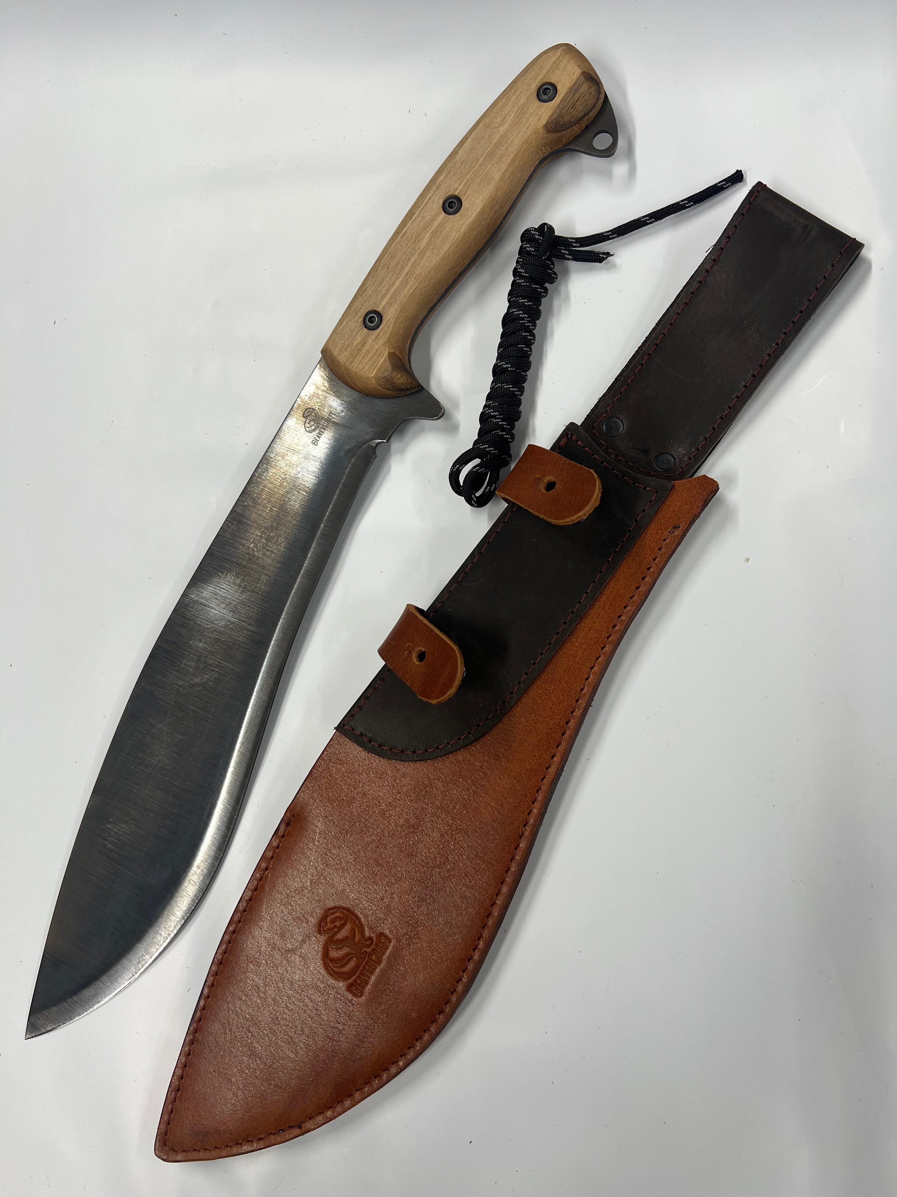Kukri KKR1 con funda de cuero