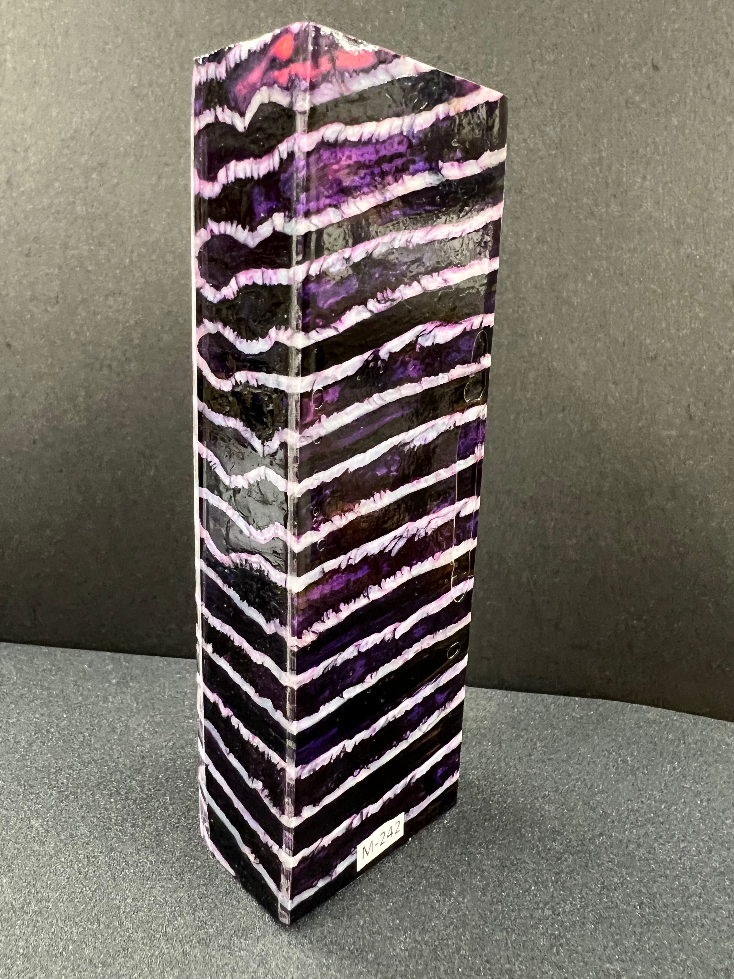 Tocón de molar de mamut M242 (Morado 14)