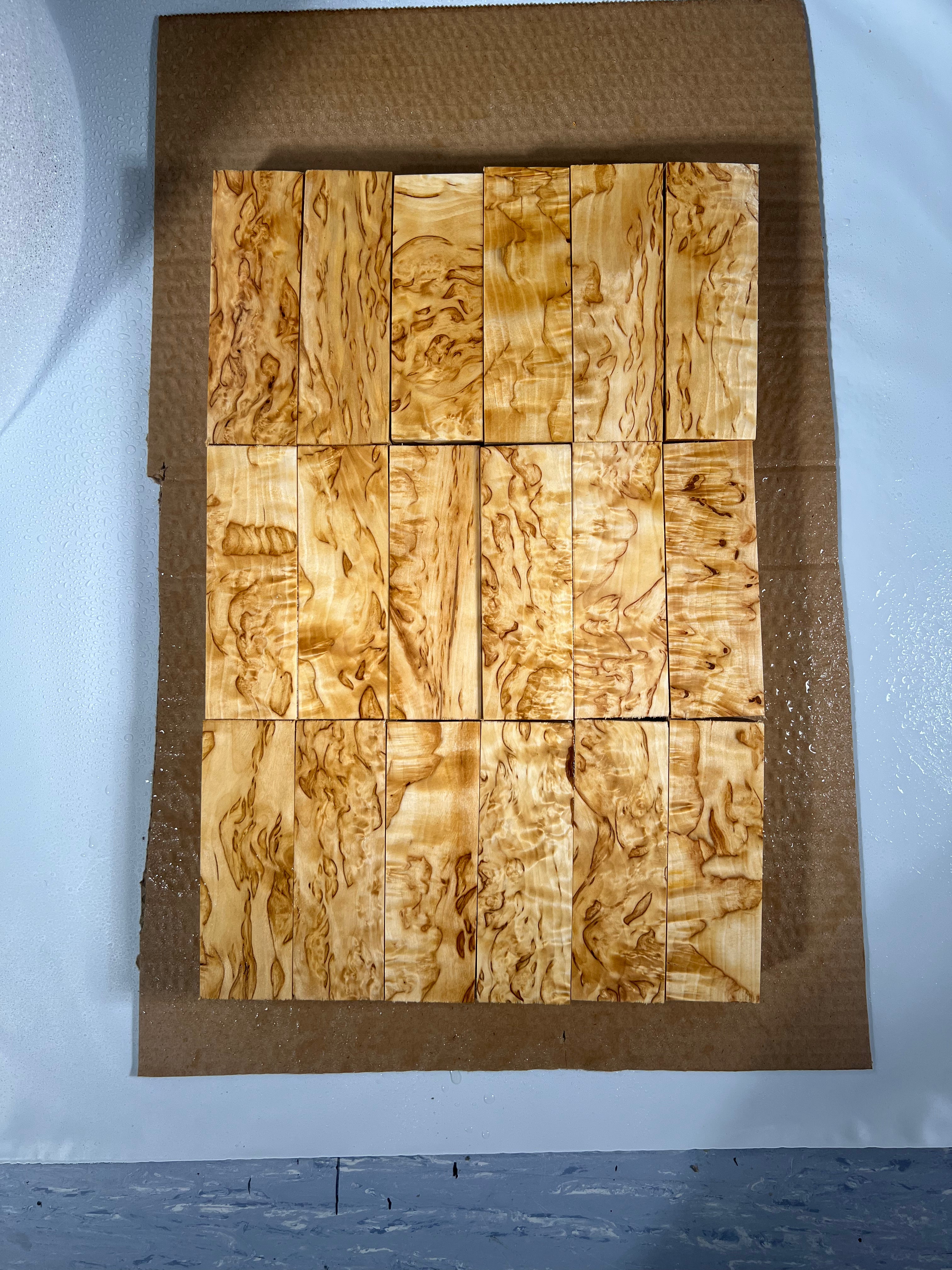 Abedul natural, abedul rizado (masur) aprox. 30x40x120