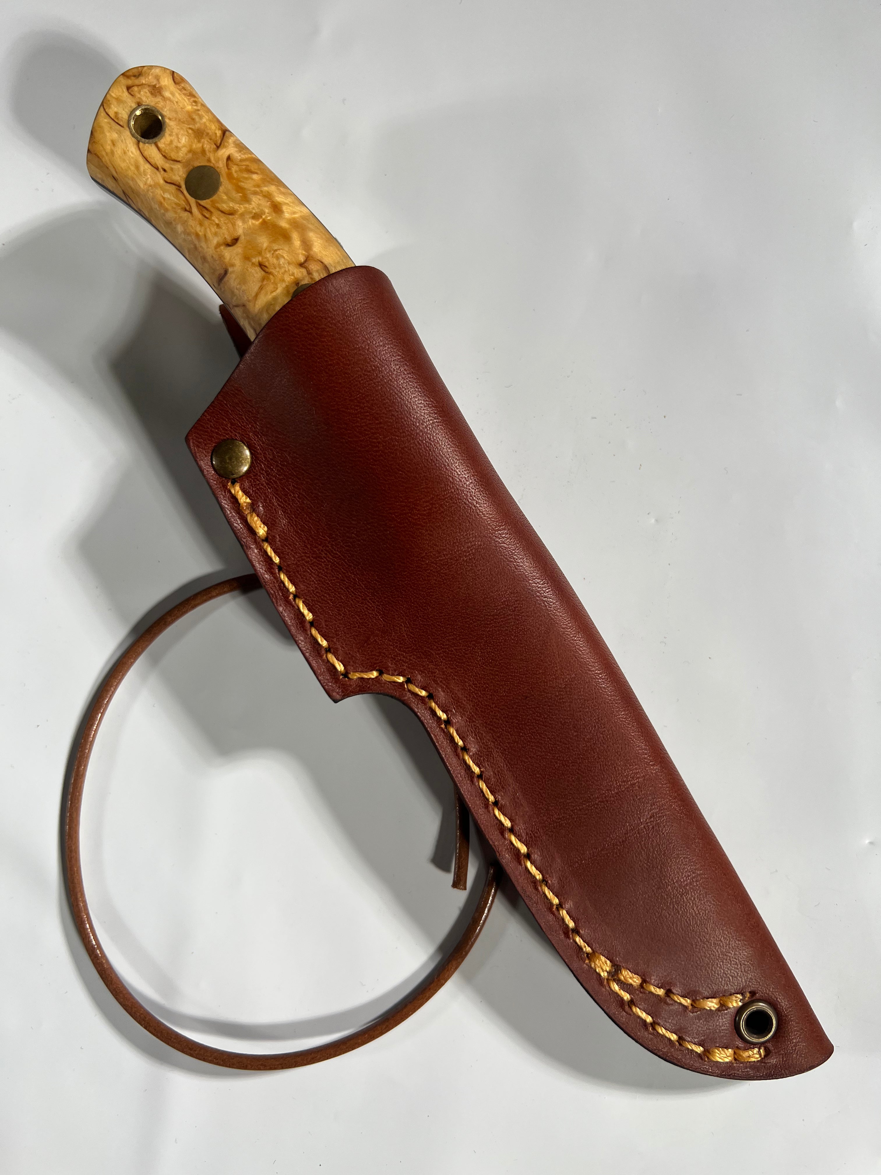 Cuchillo Casström No. 10 SFK con funda de cuero y cordón de cuero