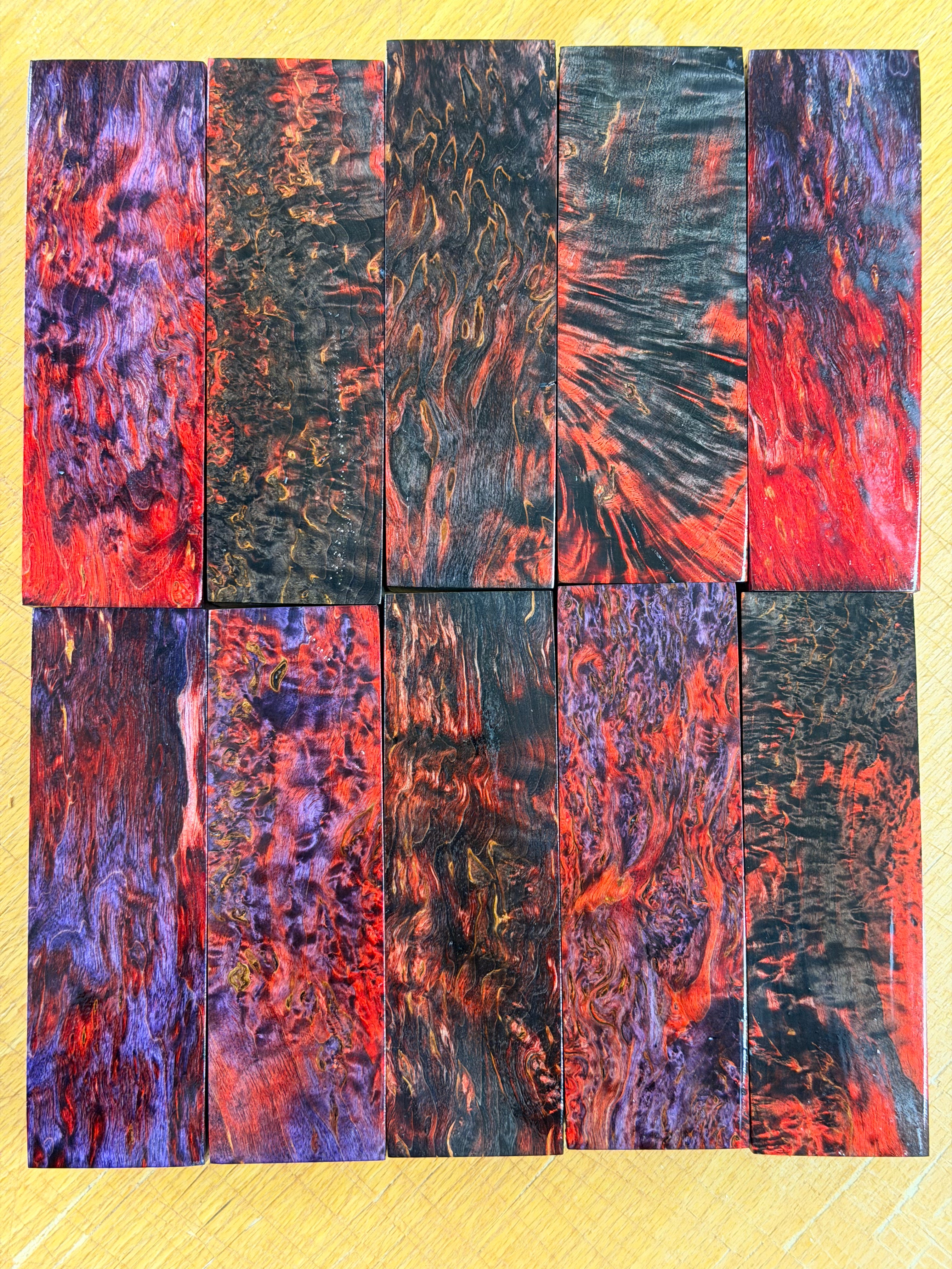 Abedul de Carelia (Masur) Rojo-negro (Estabilizado)