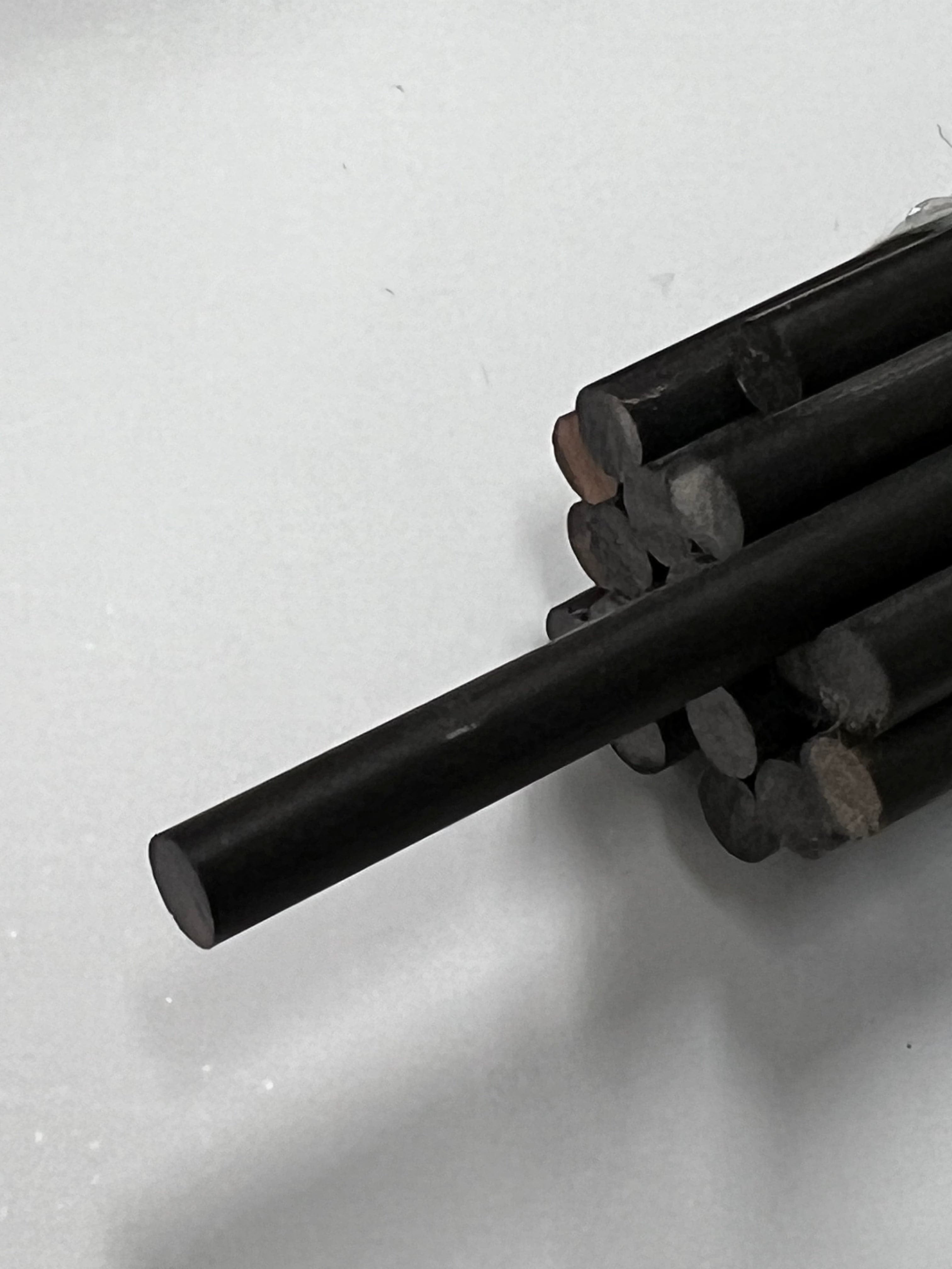 Pin G10