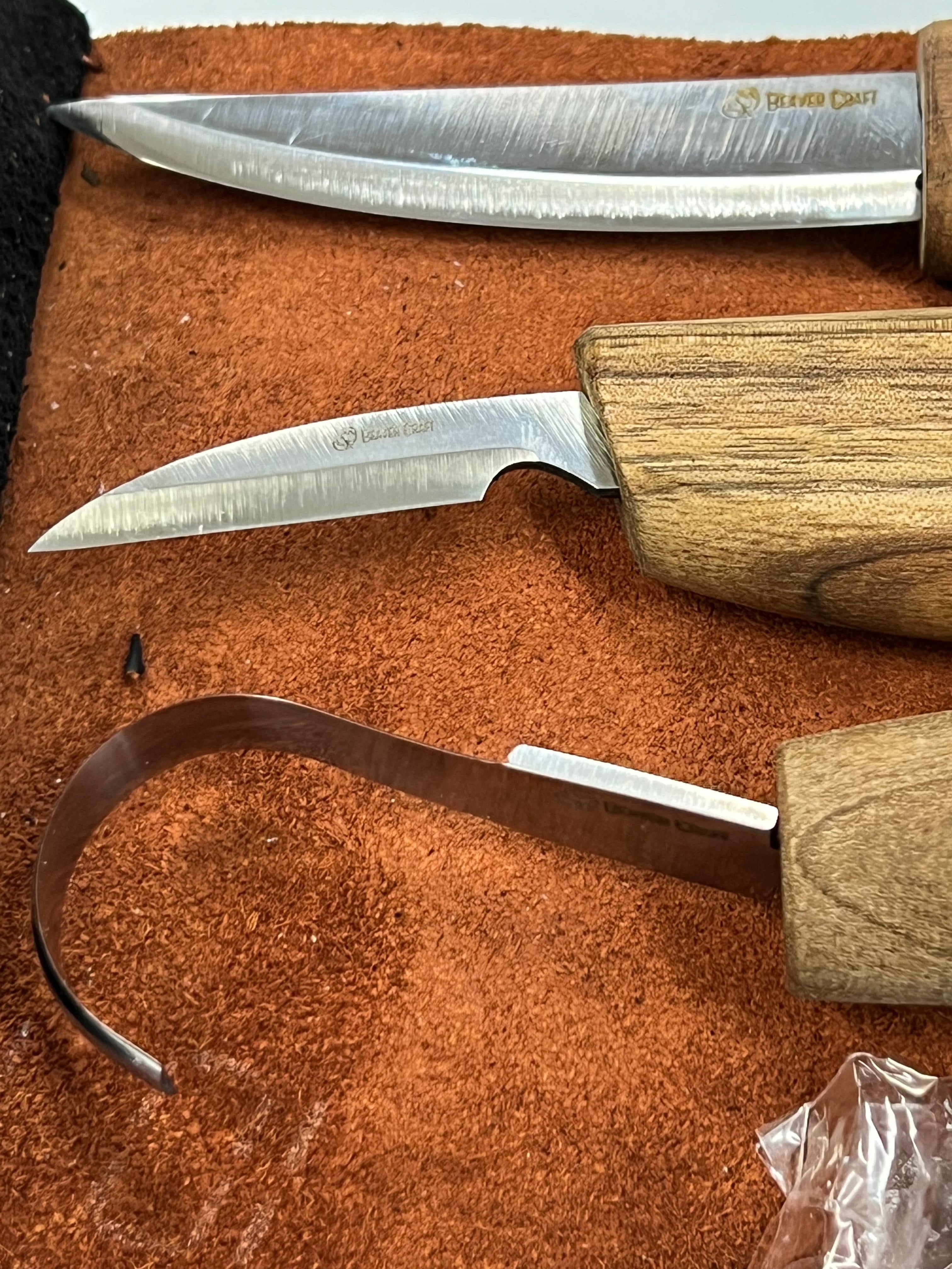 Juego de herramientas para tallado en madera en cuero S13X Beaver Craft