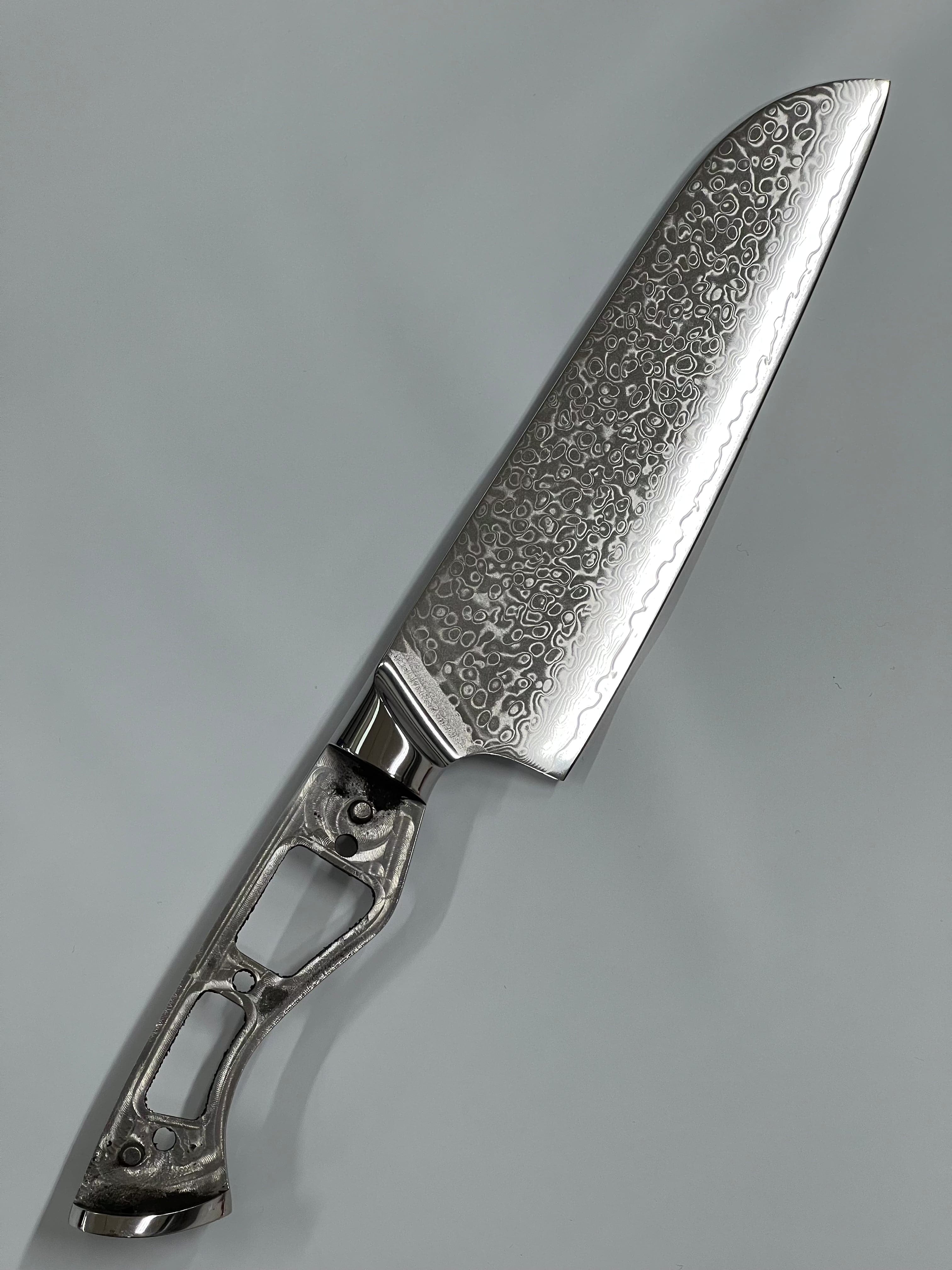 Santoku - Cuchillo de chef de damasco VG10 de 8" de espiga completa con virolas
