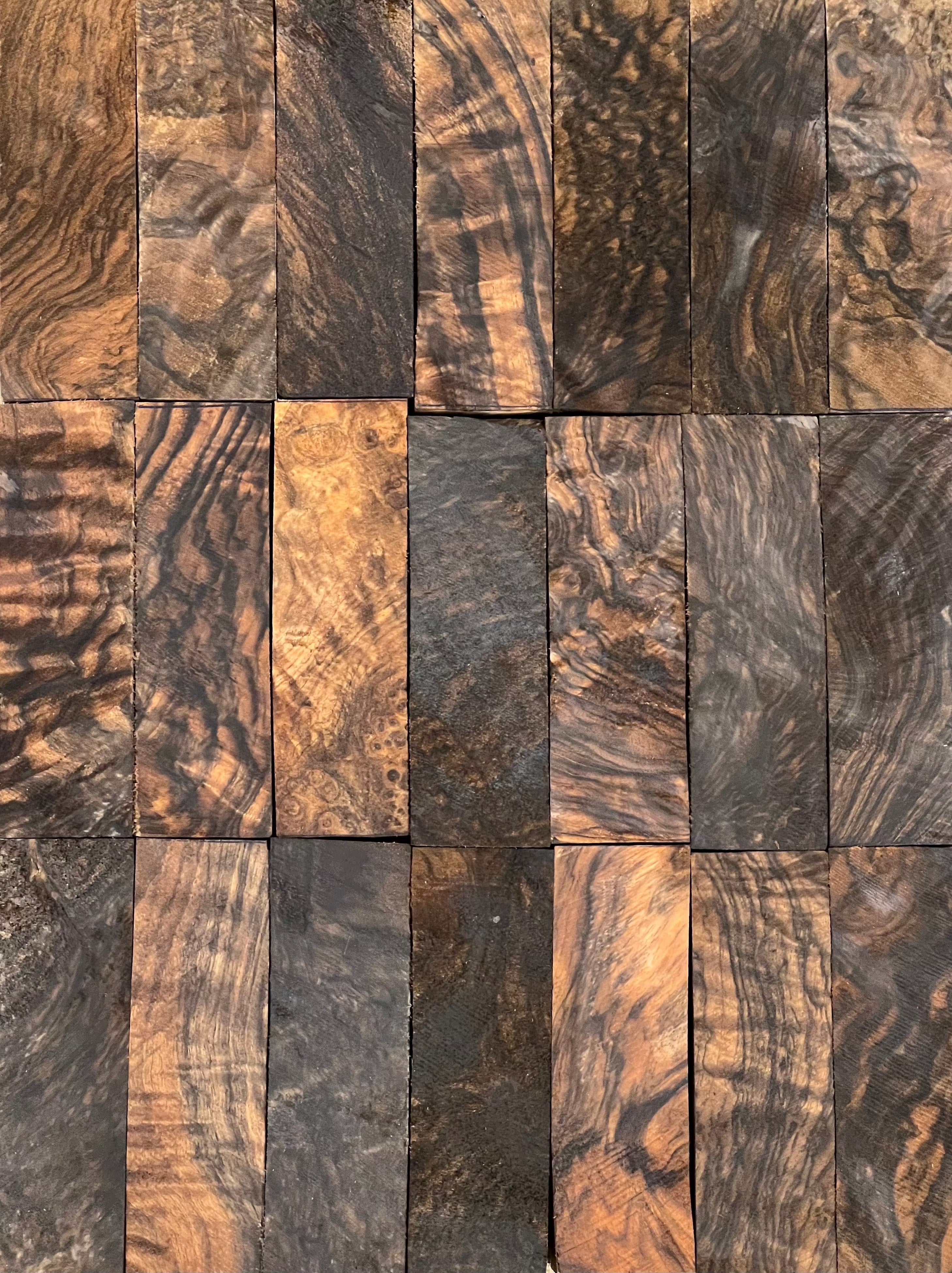 Pieza de madera para culata de nogal premium