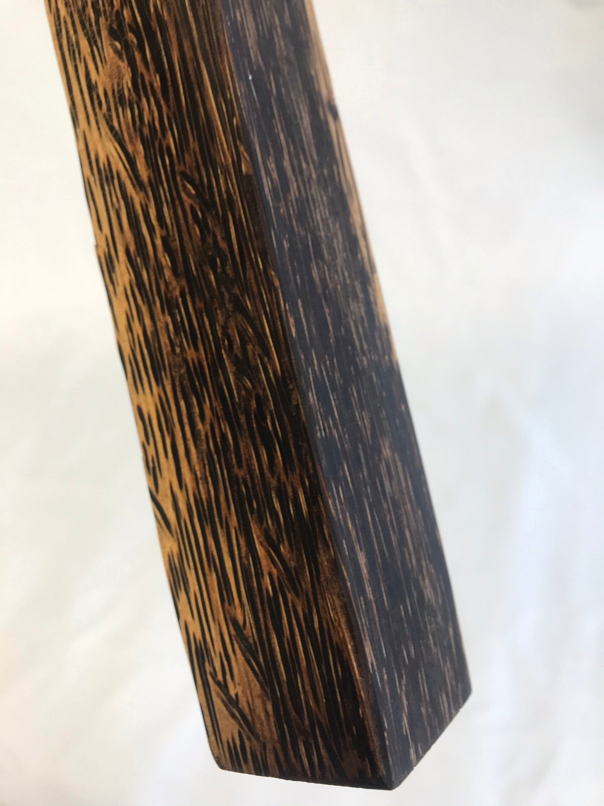 Palma negra, mango de 45 cm