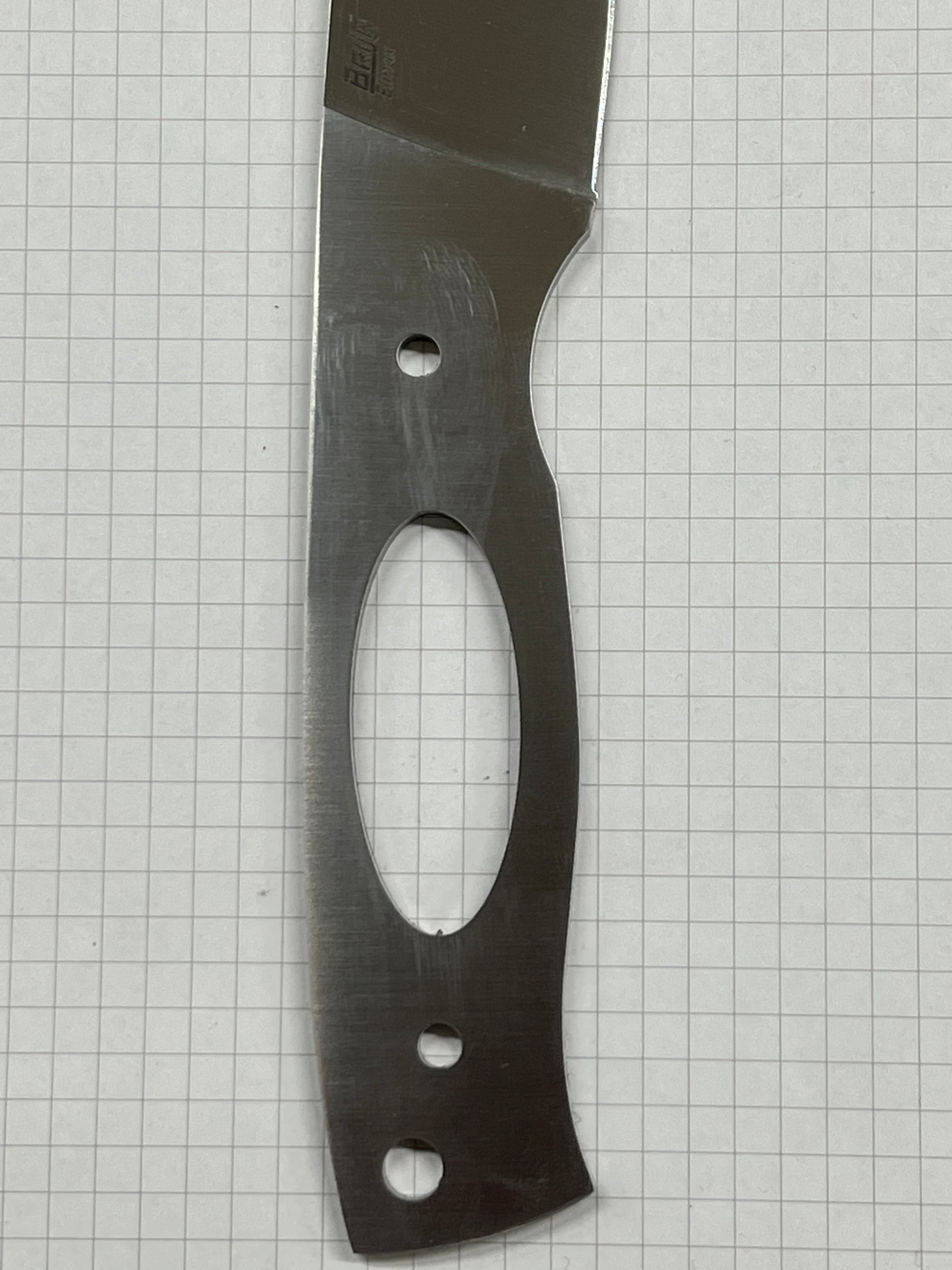 Hoja de cuchillo de acero inoxidable Brisa Skinner 90 Elmax